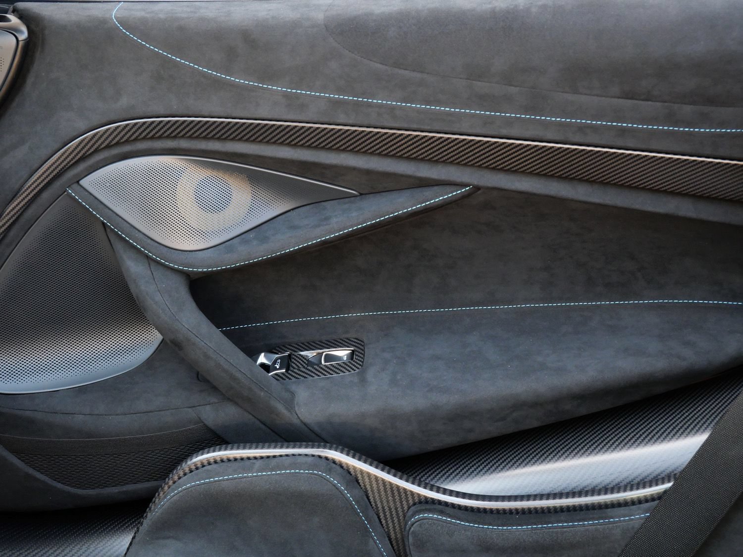 Used 2022 McLaren 765LT RWD image 37