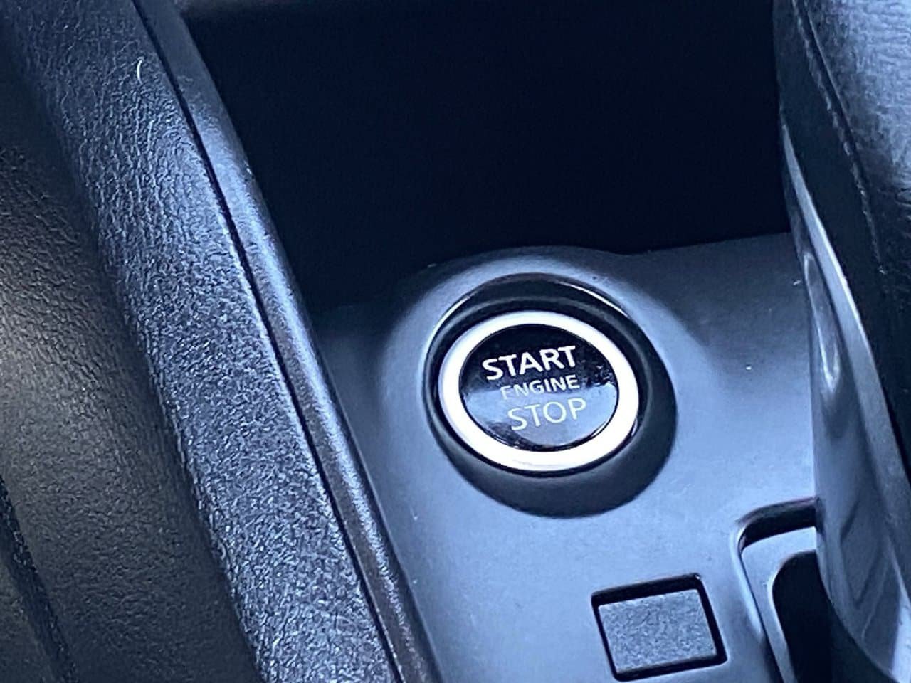 Certified 2025 Nissan Kicks Play S FWD image 23