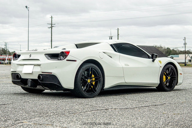 Used 2017 Ferrari 488 Spider image 19