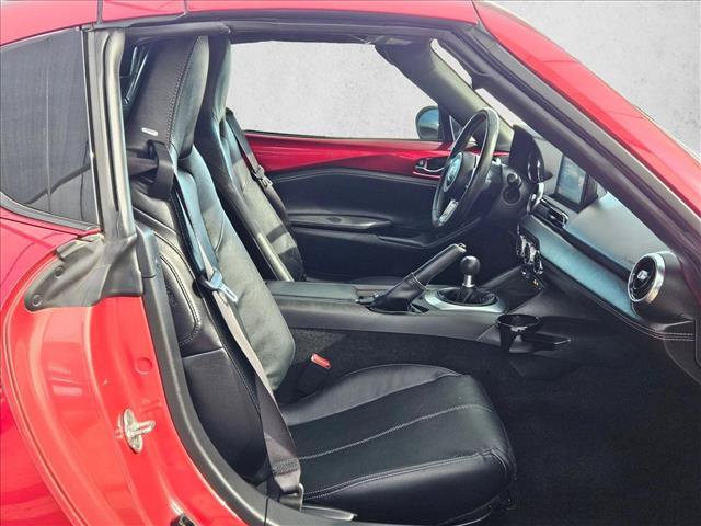 Used 2021 MAZDA MX-5 Miata RF Grand Touring RWD image 16