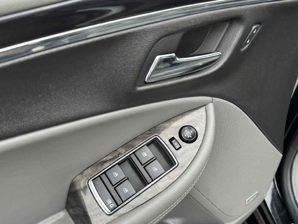 Used 2015 Chevrolet Impala LTZ FWD image 17
