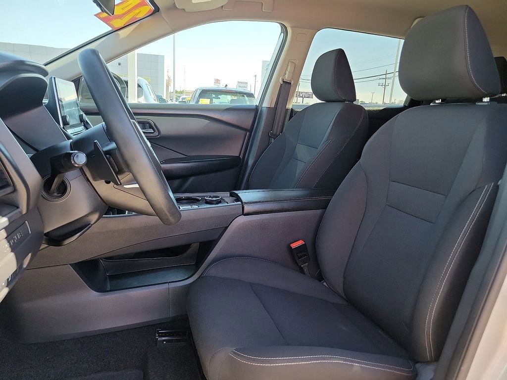 Used 2024 Nissan Rogue S AWD/4WD image 19