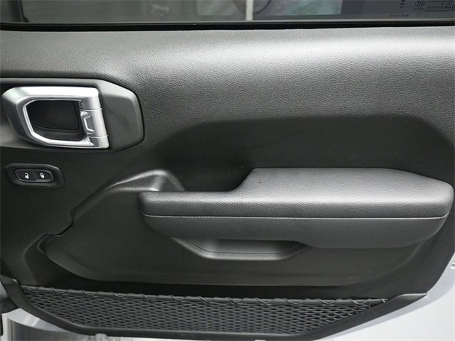 Used 2024 Jeep Wrangler Unlimited Rubicon w/ Technology Group image 22