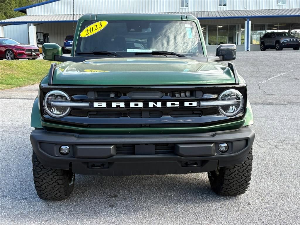 Used 2023 Ford Bronco Outer Banks AWD/4WD image 2