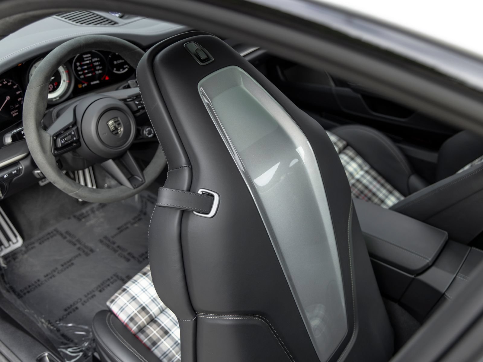 Certified 2025 Porsche 911 Turbo AWD/4WD image 48