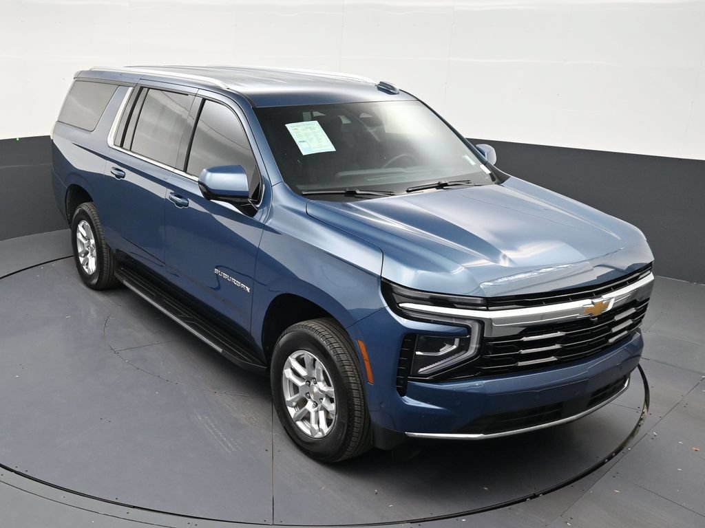 Used 2025 Chevrolet Suburban LS RWD image 20