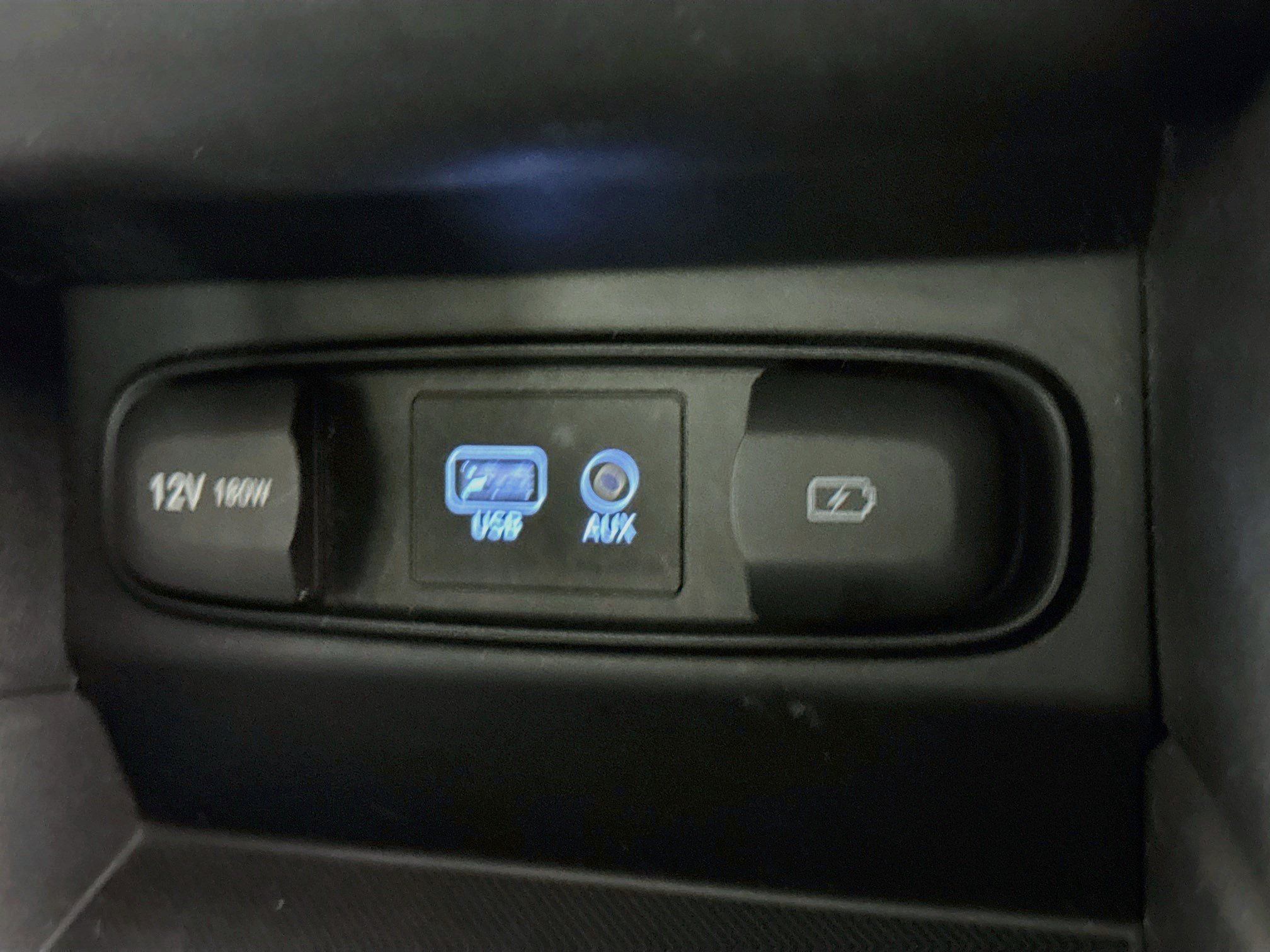 Used 2020 Hyundai Santa Fe SE FWD image 40