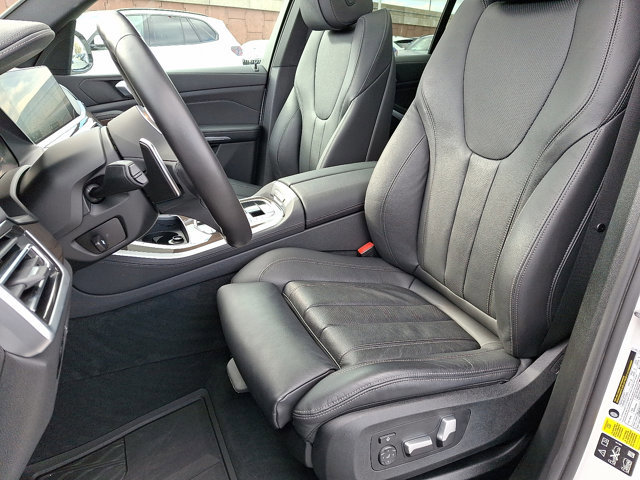 Certified 2022 BMW X5 xDrive40i w/ M Sport Package image 14