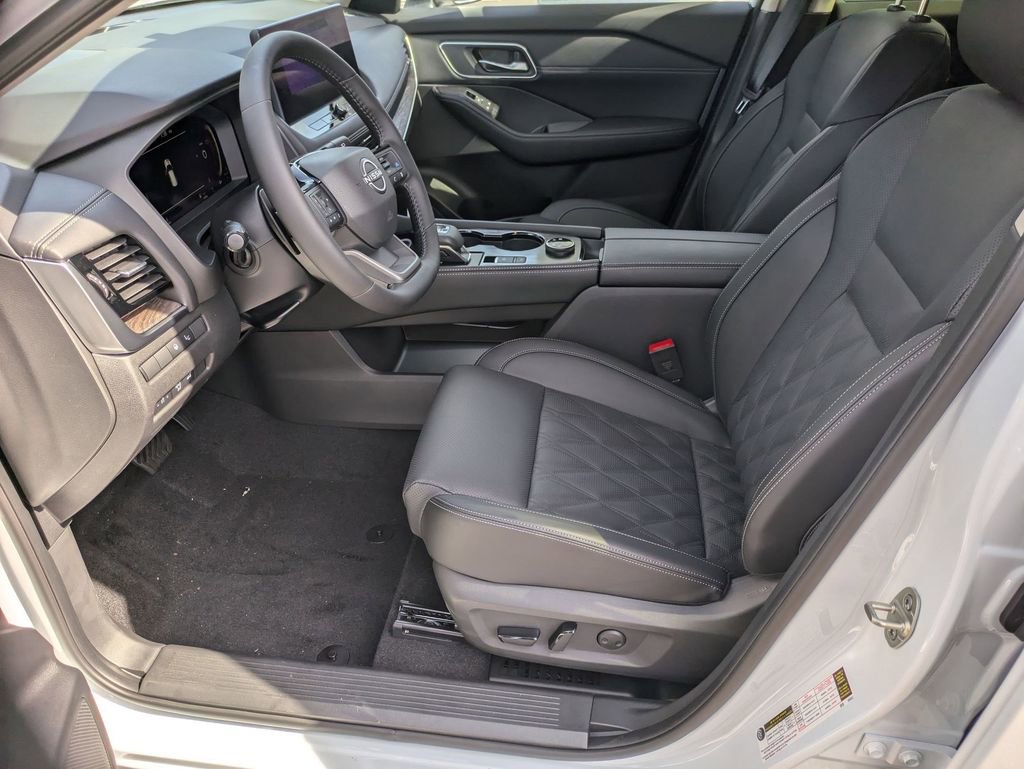 New 2026 Nissan Rogue Platinum w/ Platinum Premium Package image 18