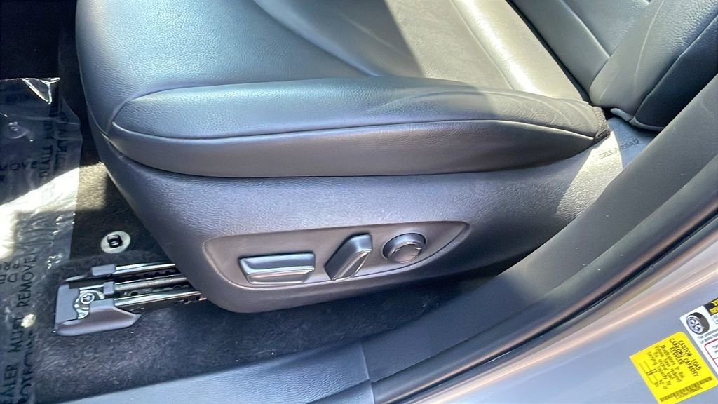 Certified 2024 Toyota Highlander XLE FWD image 30