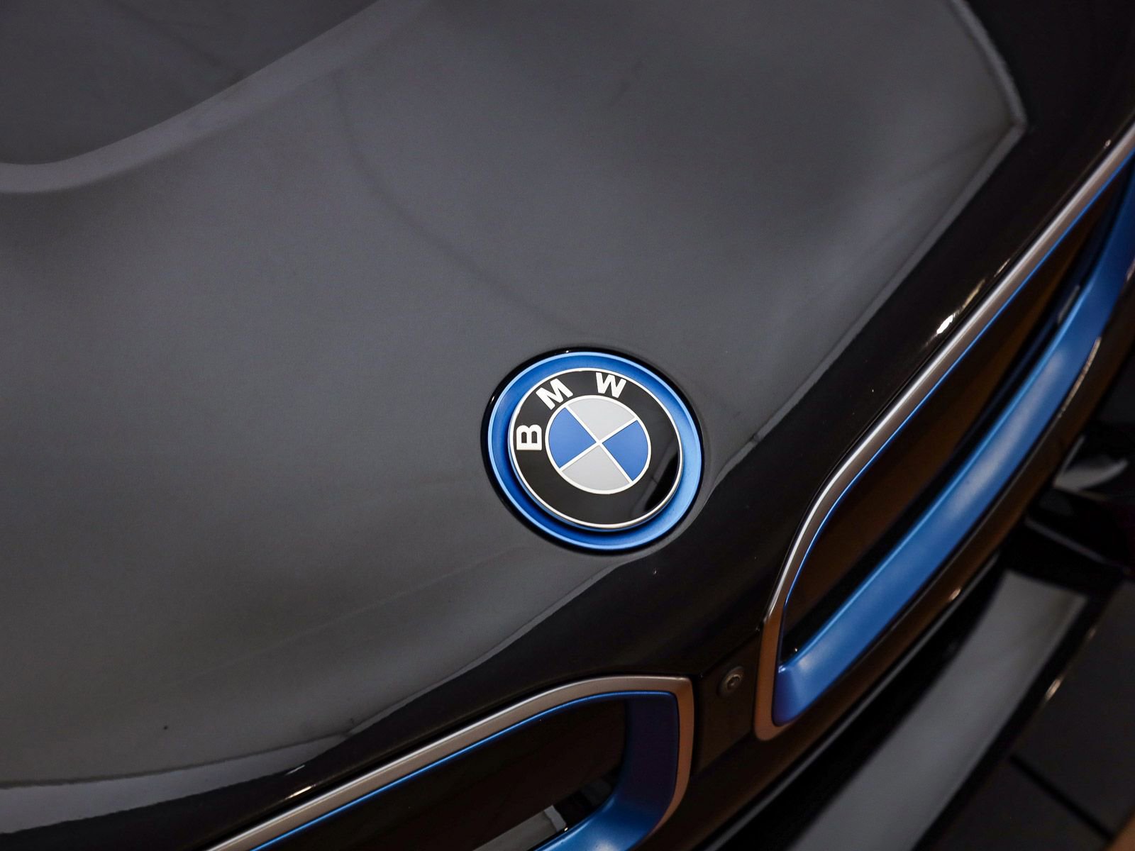 Used 2017 BMW i8 image 9