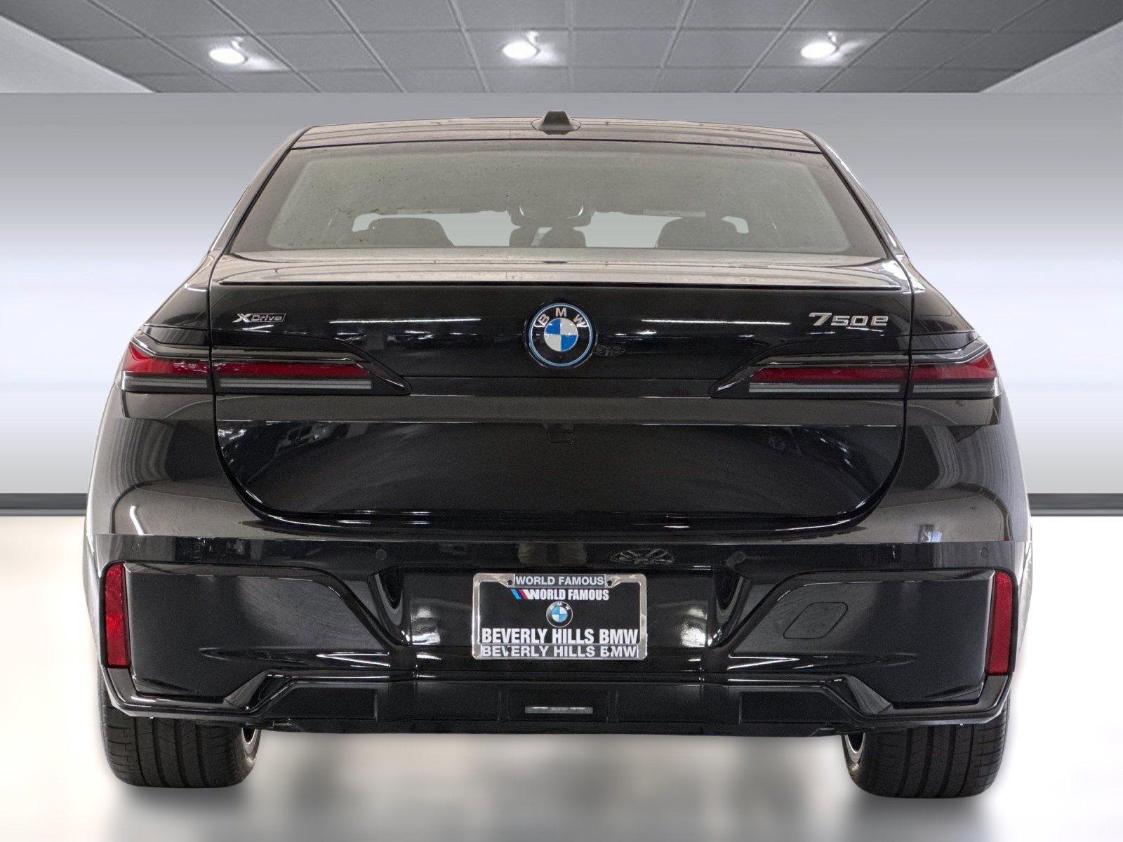 New 2026 BMW 750e xDrive image 10