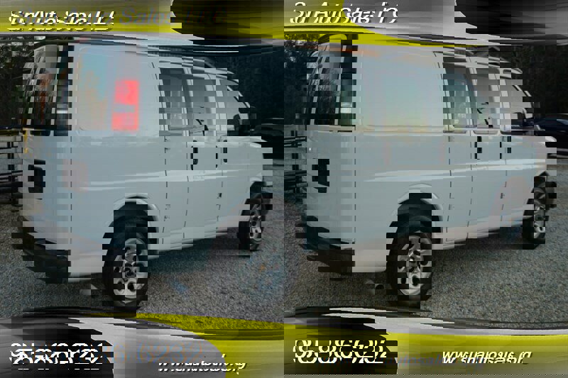 Used 2010 Chevrolet Express 1500 image 18