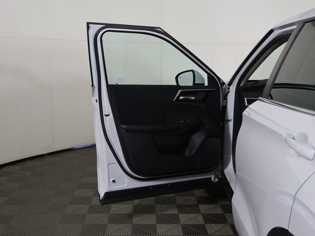 Used 2024 Mitsubishi Outlander ES AWD/4WD image 16