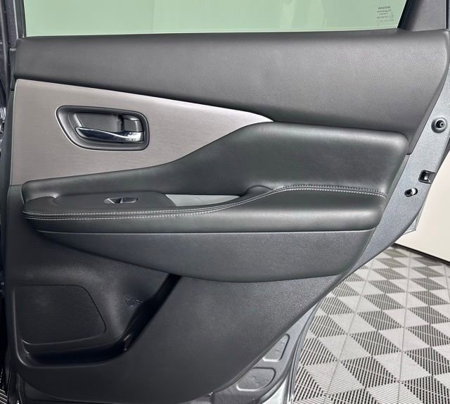 Used 2020 Nissan Murano SL w/ Moonroof Package FWD image 25