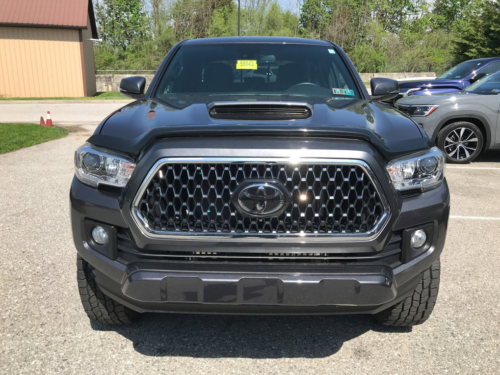 Used 2019 Toyota Tacoma TRD Sport AWD/4WD image 3