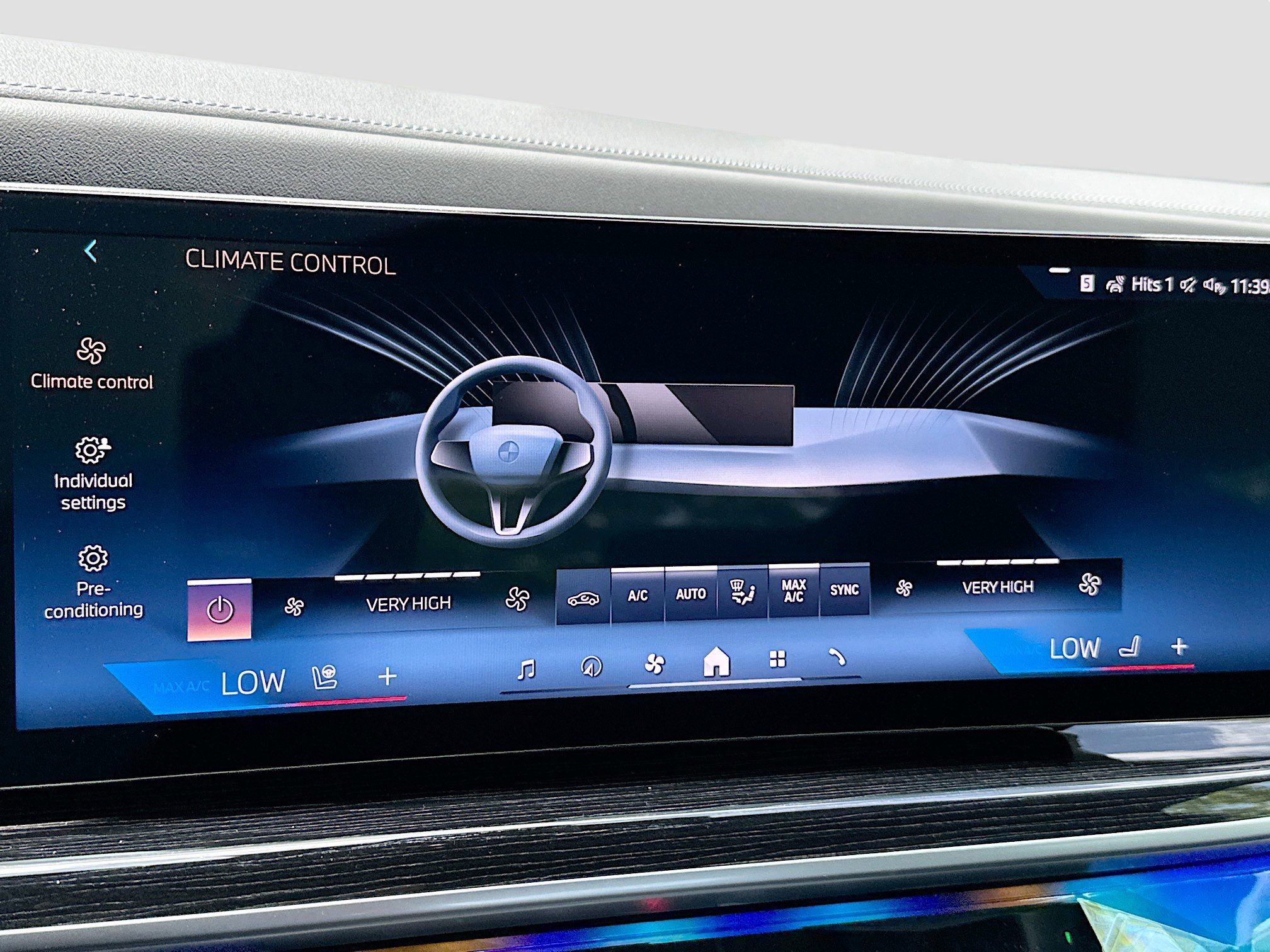 New 2025 BMW i7 xDrive60 image 15