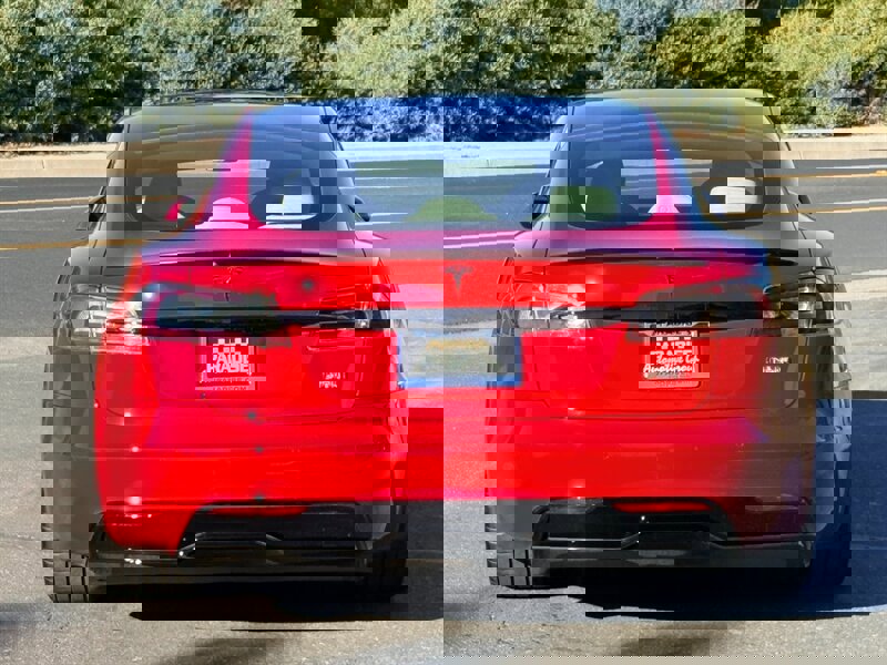 Used 2021 Tesla Model S Plaid image 9