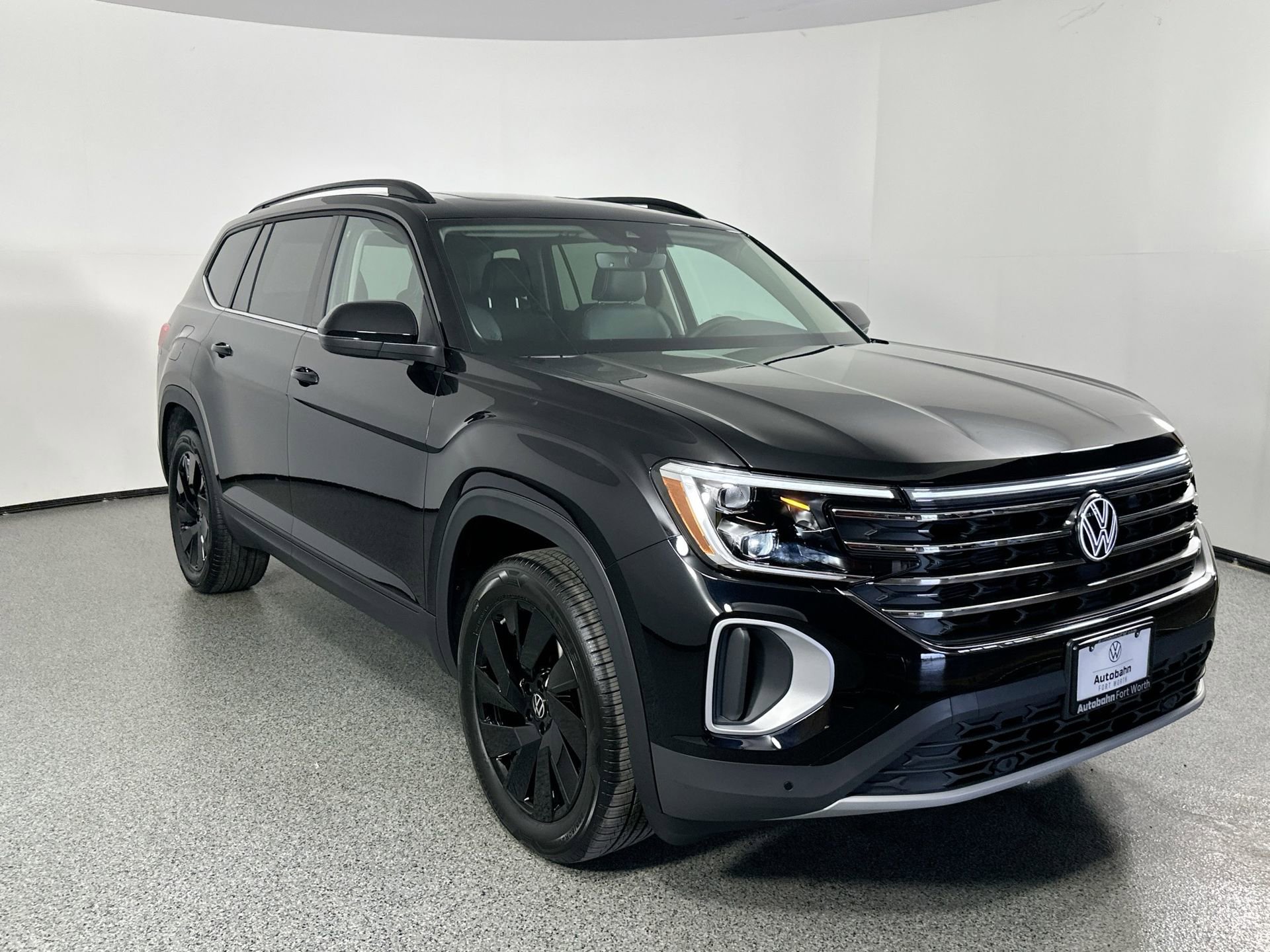 New 2026 Volkswagen Atlas SE image 3