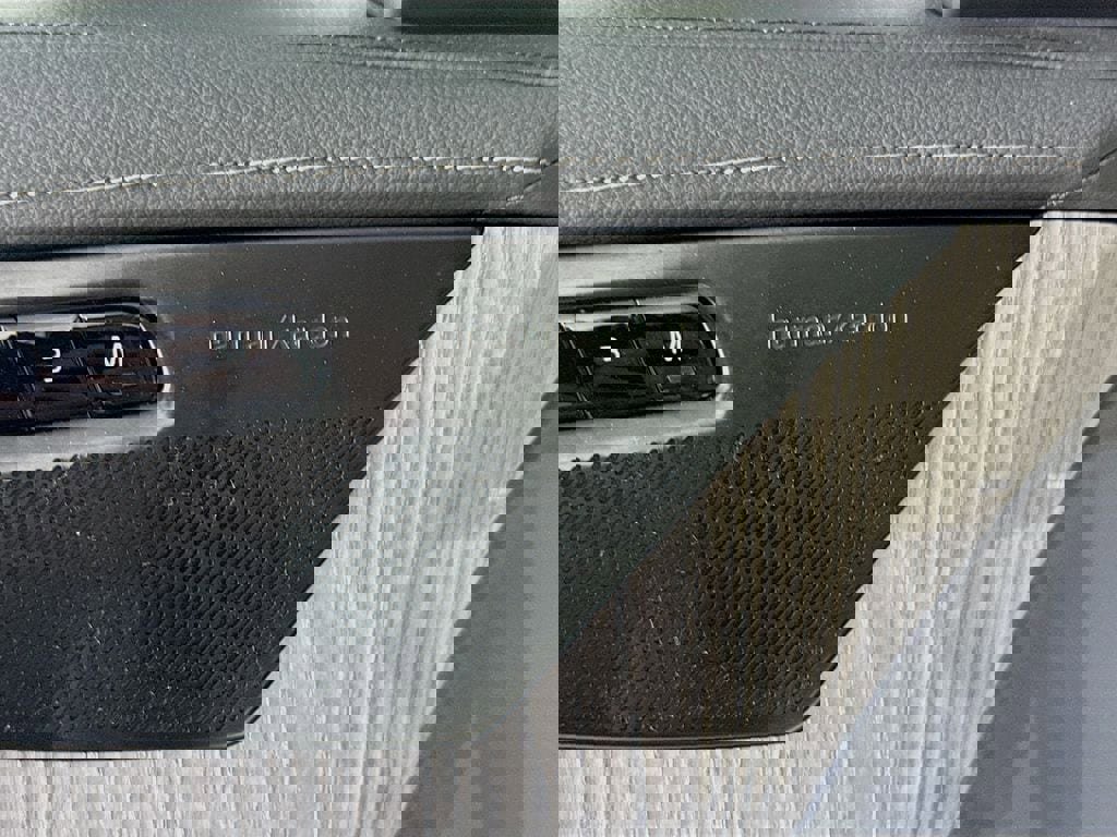 Certified 2023 Volvo XC90 B6 Ultimate w/ Protection Package Premier image 19