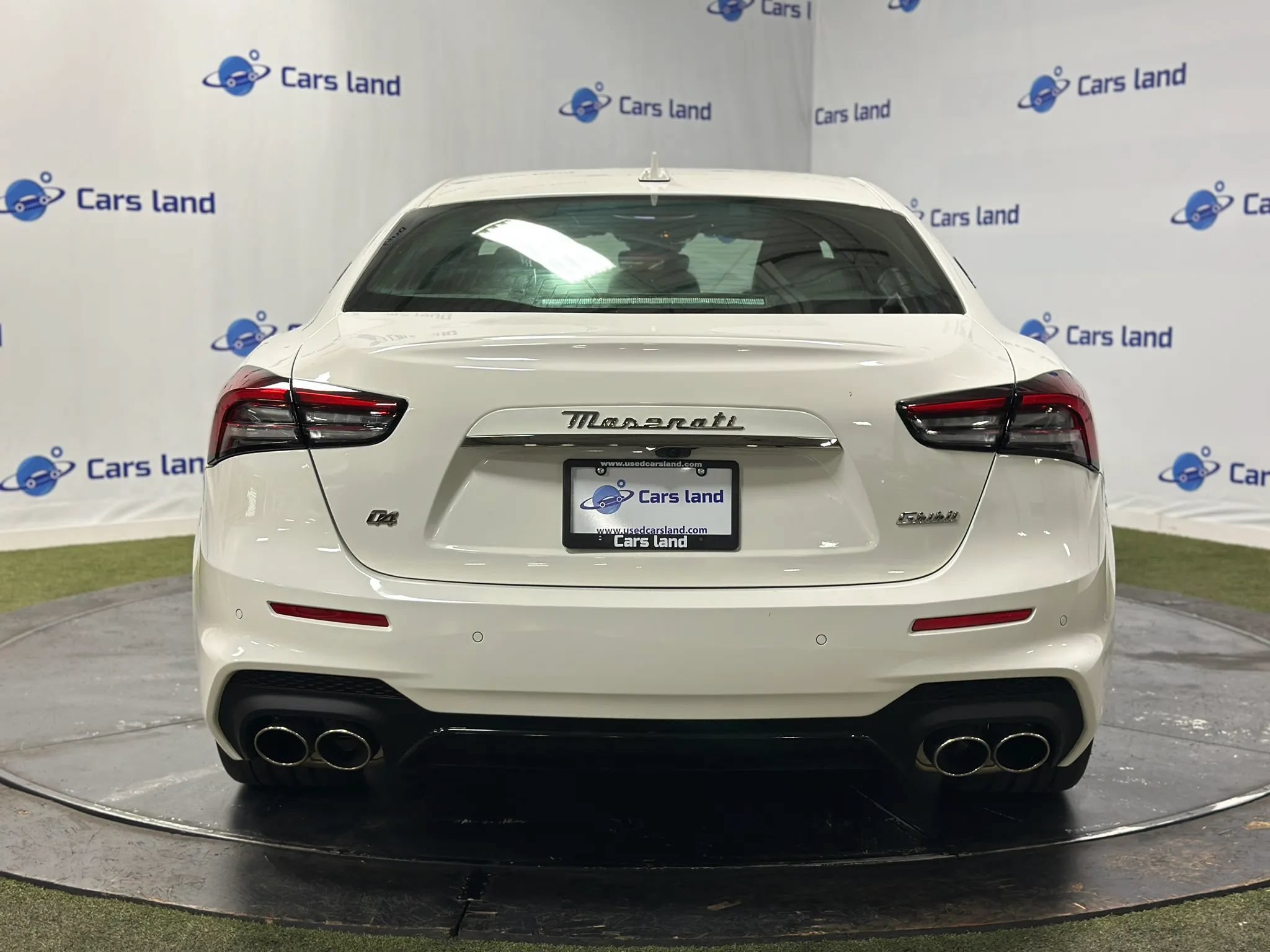 Used 2024 Maserati Ghibli Modena Q4 AWD/4WD image 4