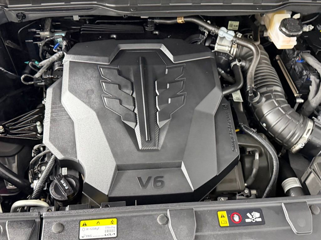 Used 2025 Kia Carnival image 33