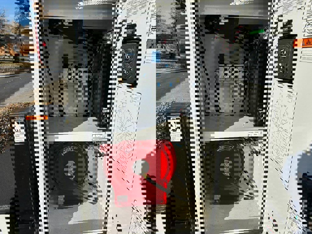 New 2024 Ford F550 4x4 SuperCab Super Duty image 12