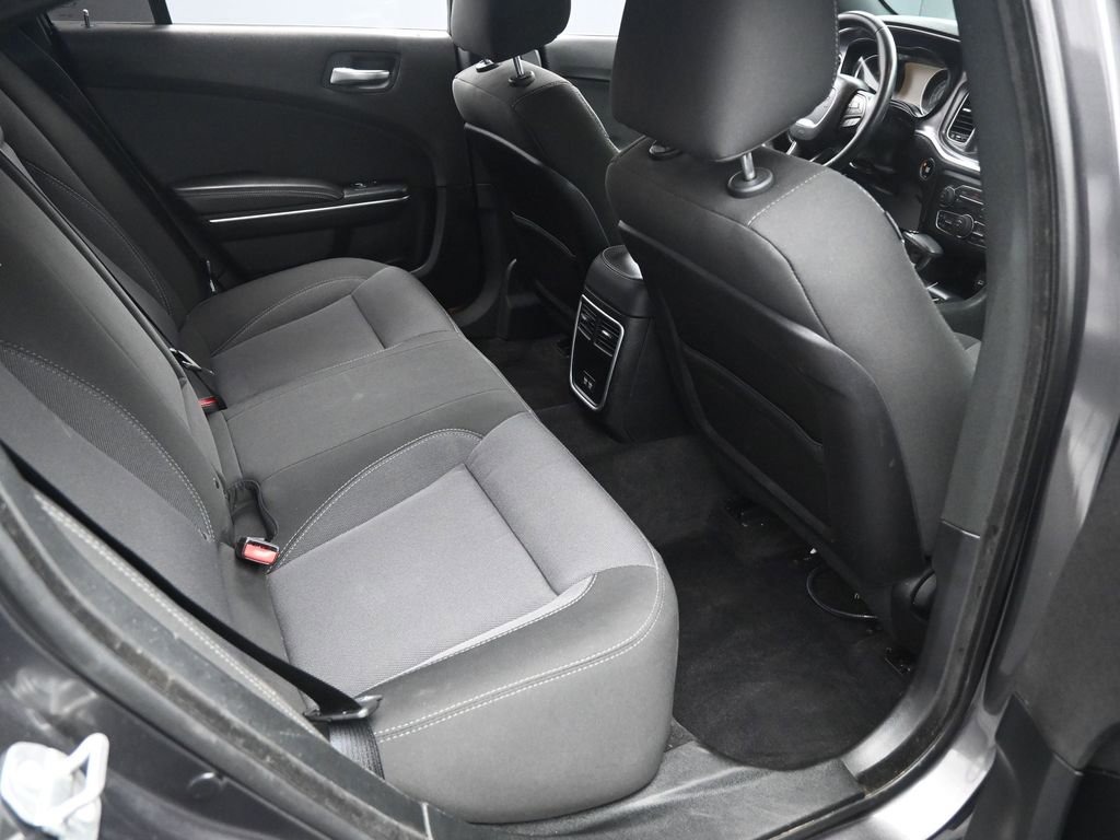 Used 2018 Dodge Charger SXT image 27