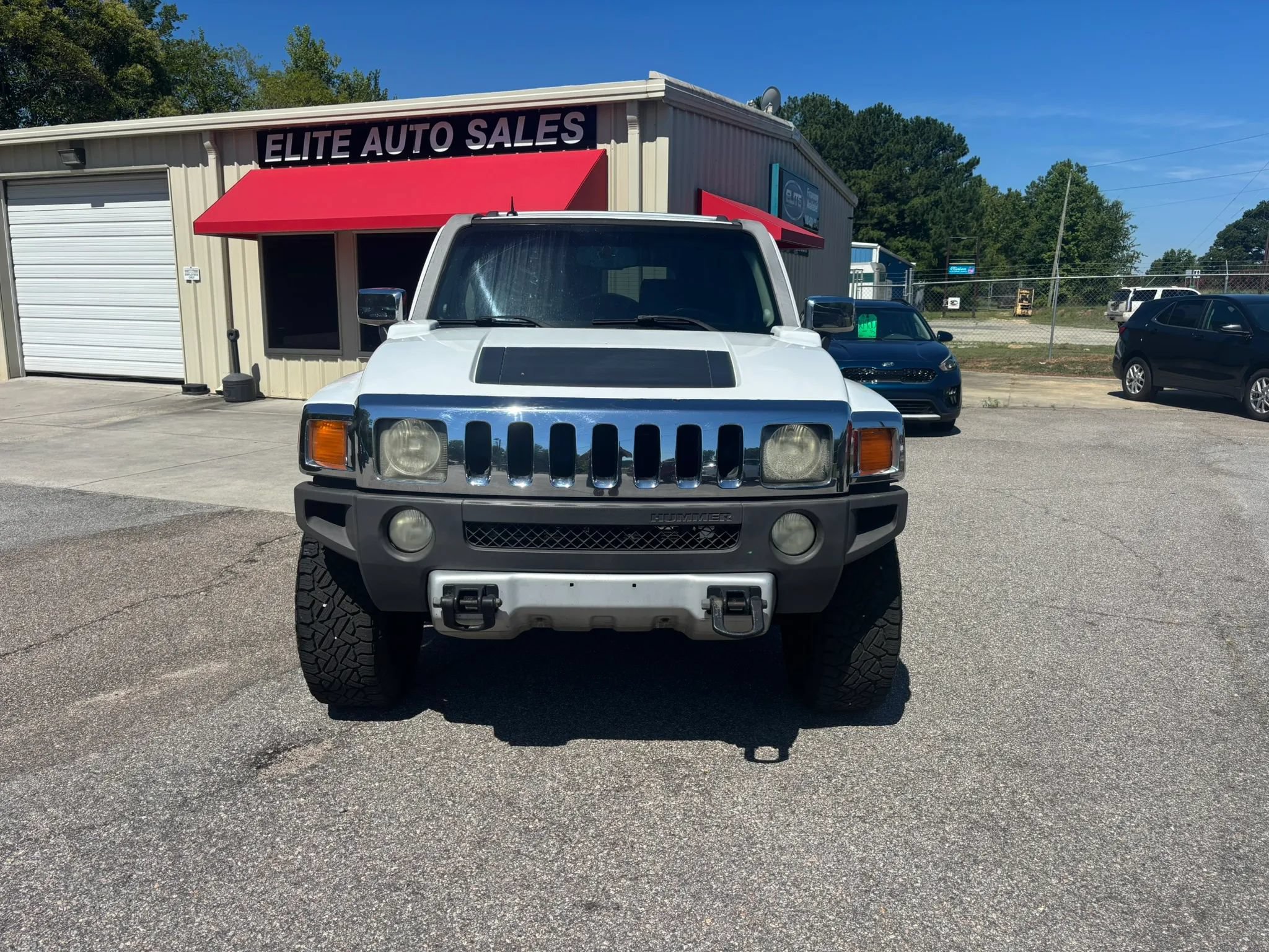 Used 2009 HUMMER H3 Luxury AWD/4WD image 4