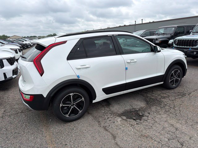 New 2026 Kia Niro EX FWD image 3