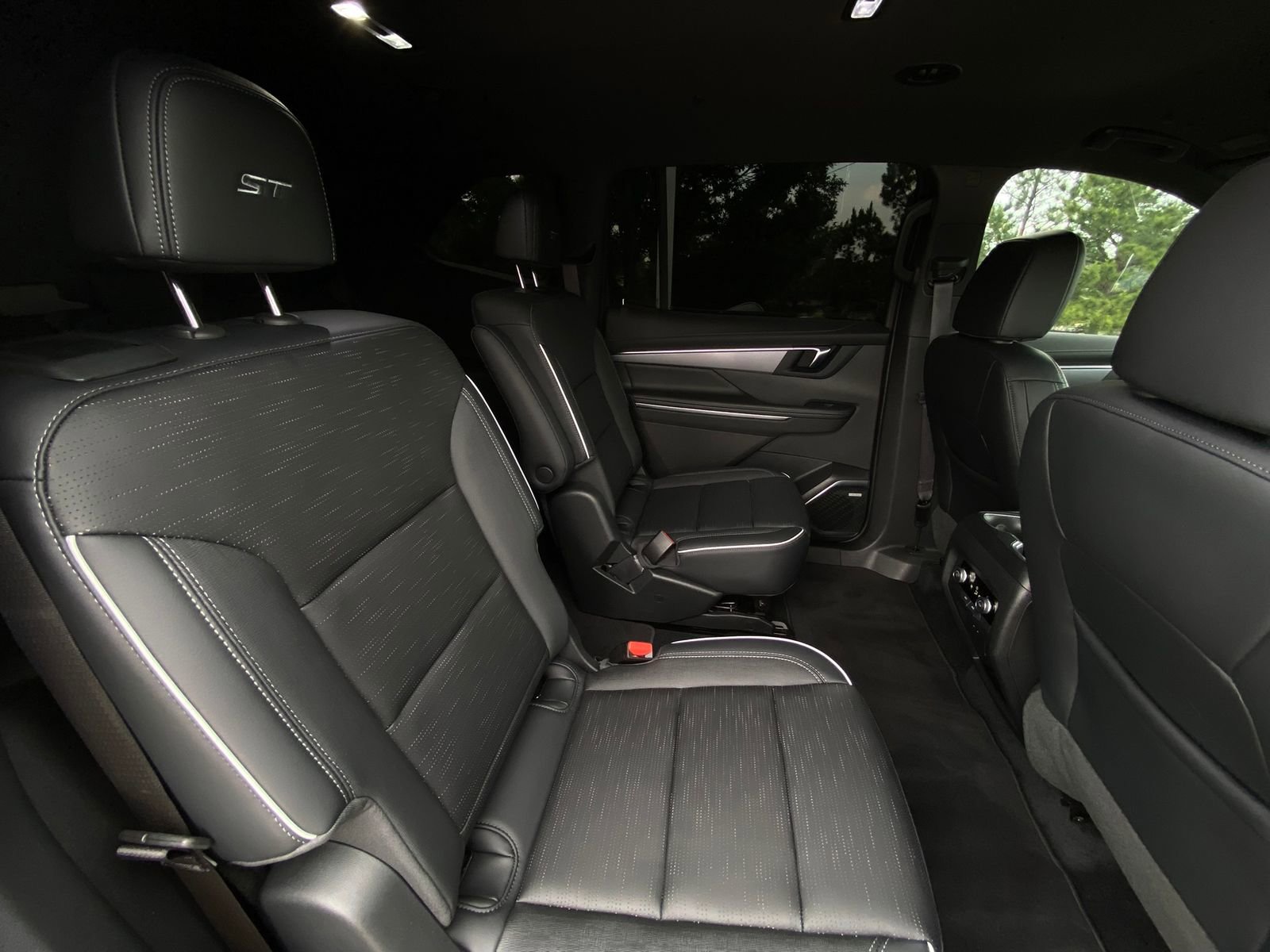 Used 2025 Buick Enclave Sport Touring FWD image 26