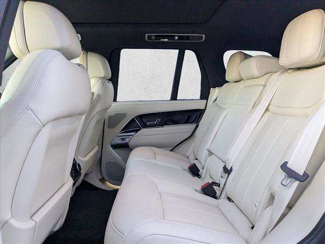 New 2025 Land Rover Range Rover SE image 17