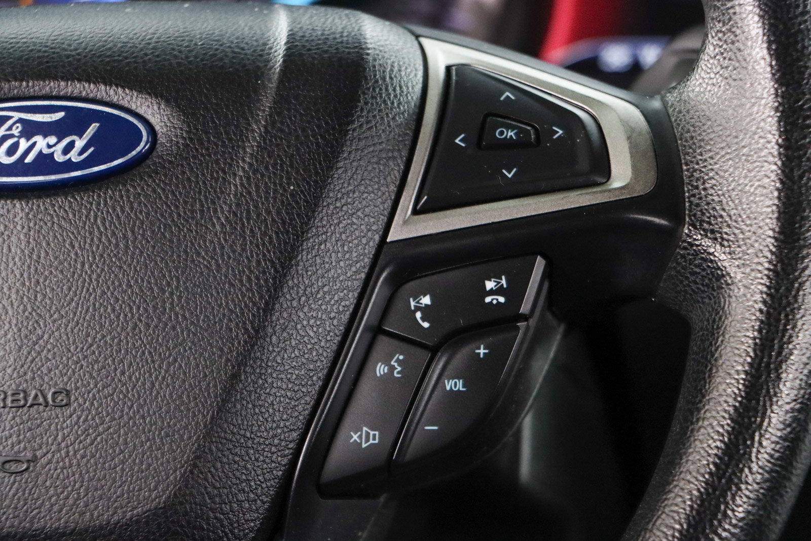 Used 2020 Ford Fusion SE image 14