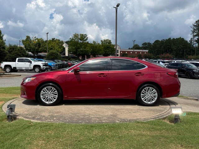 Used 2015 Lexus ES 350 w/ Luxury Package FWD image 4