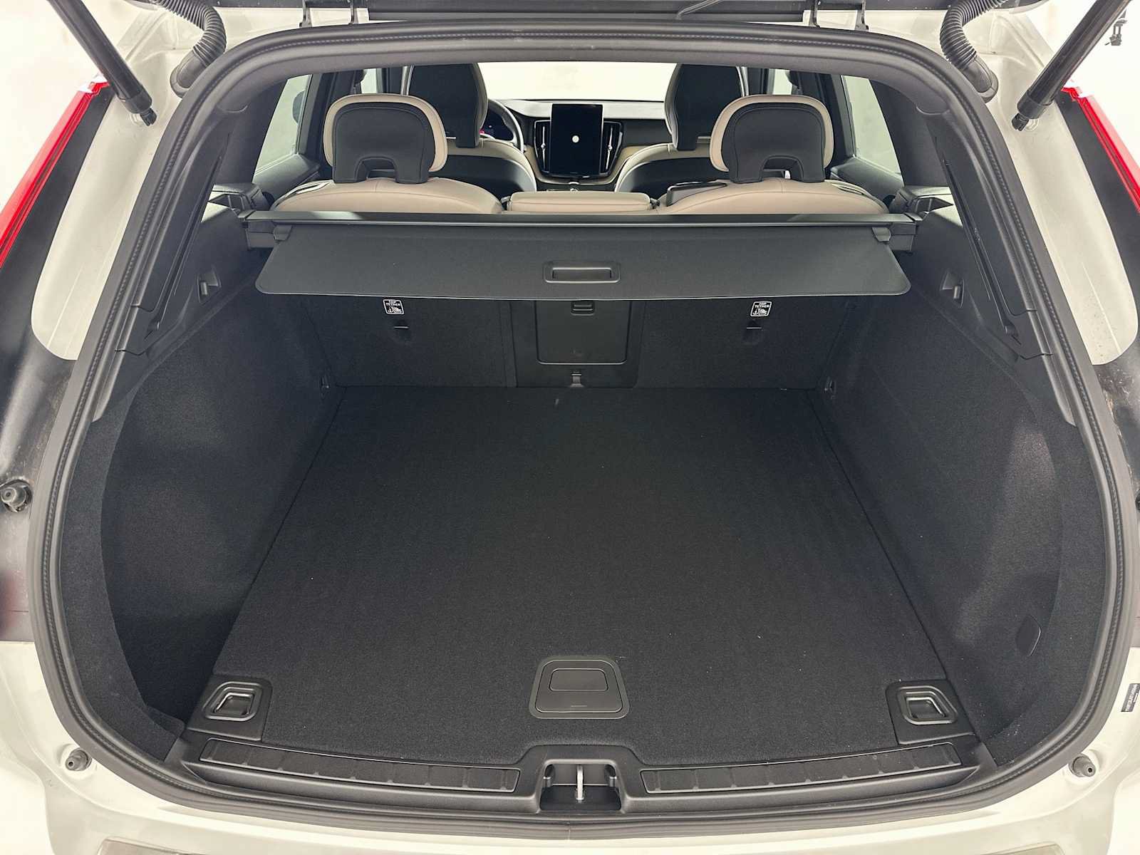 New 2026 Volvo XC60 B5 Core w/ Climate Package PRO AWD/4WD image 24