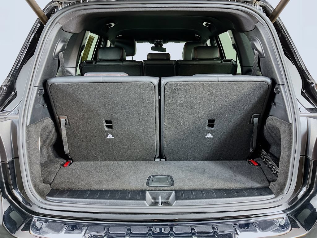 Used 2022 Mercedes-Benz GLB 250 w/ AMG Line image 10