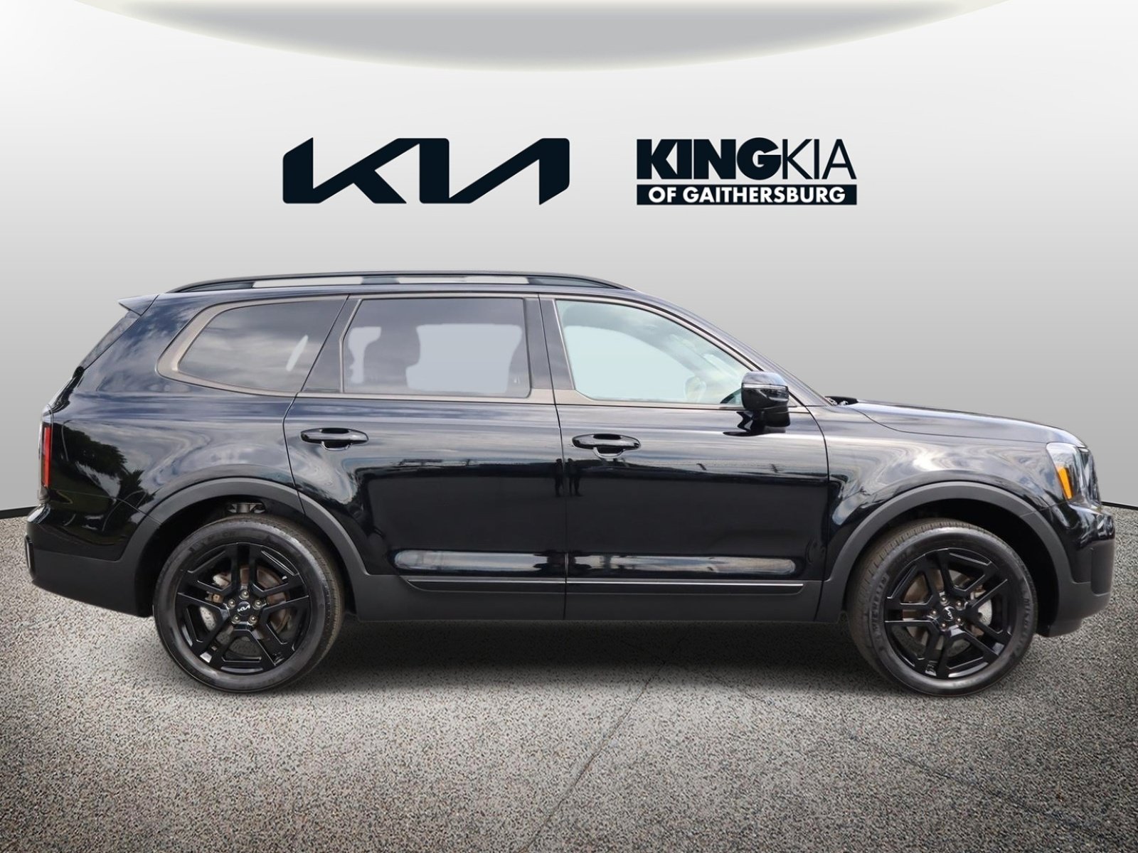 Used 2024 Kia Telluride SX X-Line AWD/4WD image 2