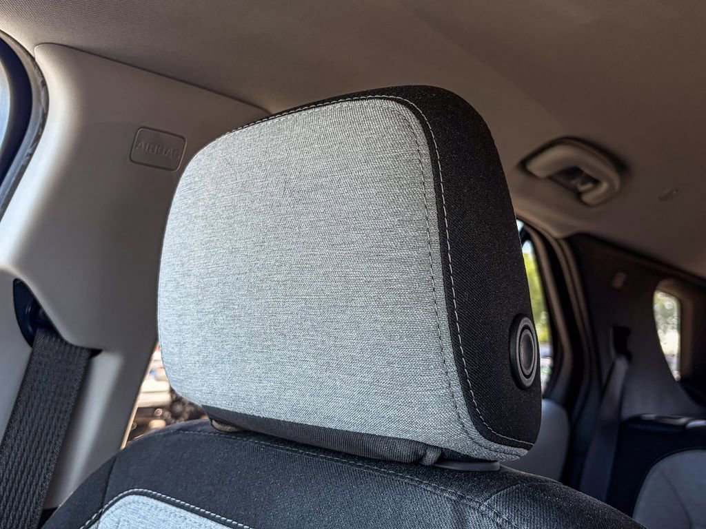 Used 2022 Chevrolet Equinox LS w/ LS Convenience Package image 52