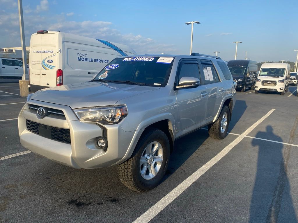 Used 2022 Toyota 4Runner SR5 Premium w/ Moonroof Package AWD/4WD image 3
