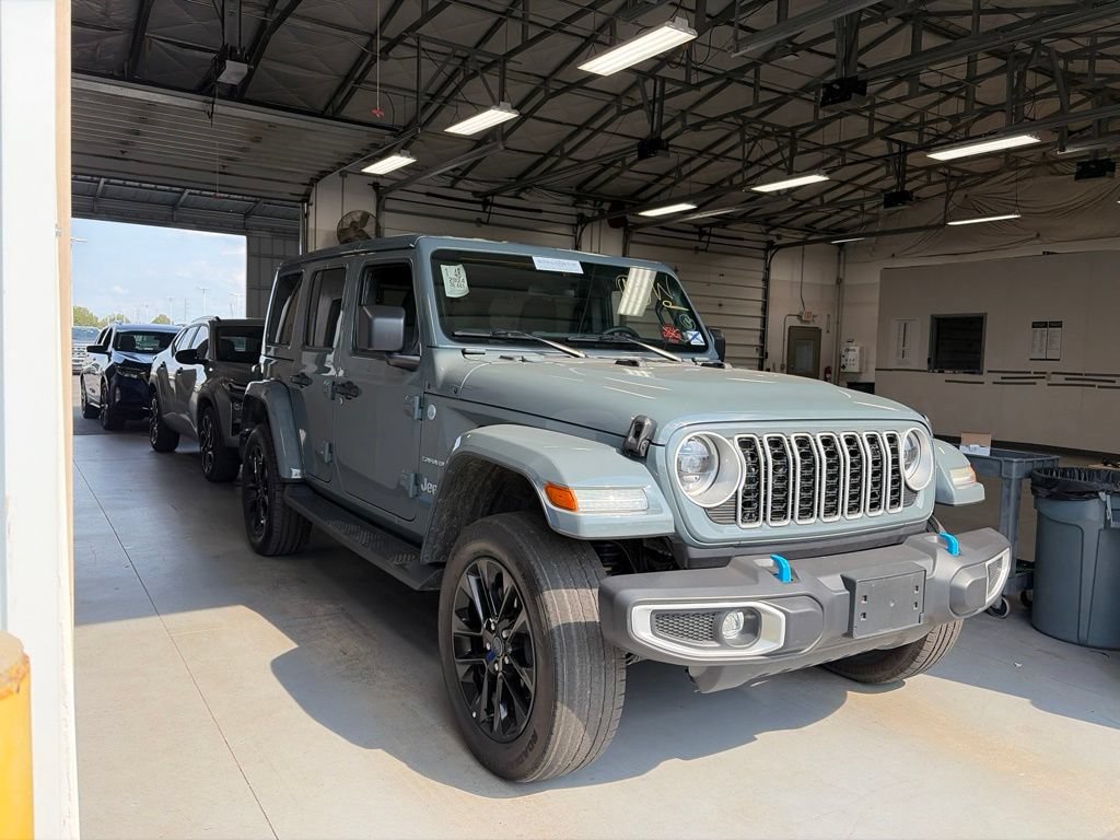 Used 2024 Jeep Wrangler Unlimited Sahara AWD/4WD image 1