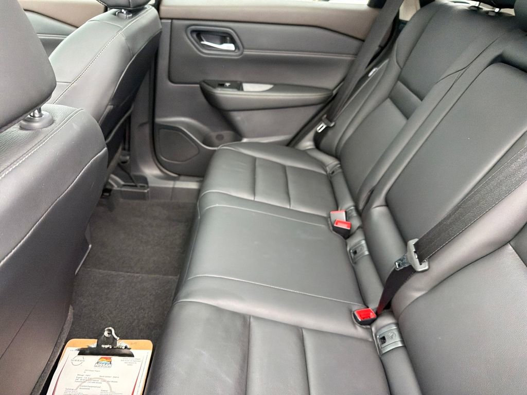 Certified 2023 Nissan Rogue SL image 33
