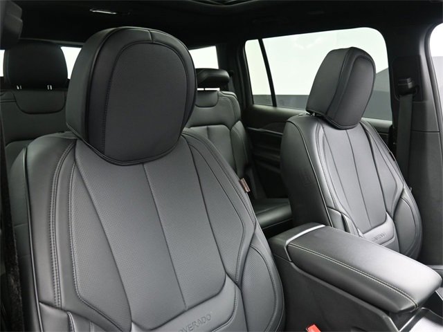 Used 2025 Jeep Grand Cherokee L Limited w/ Black Appearance Package image 30