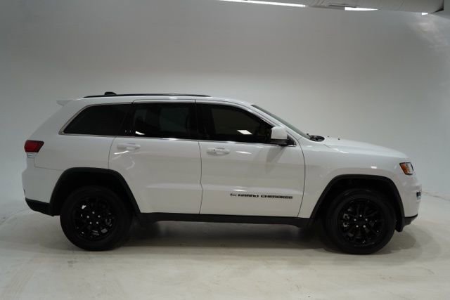 Used 2022 Jeep Grand Cherokee Laredo X image 9