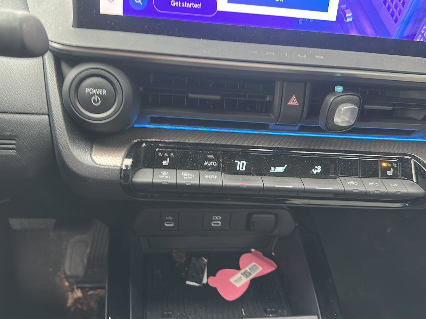 Used 2024 Toyota Prius XLE image 11