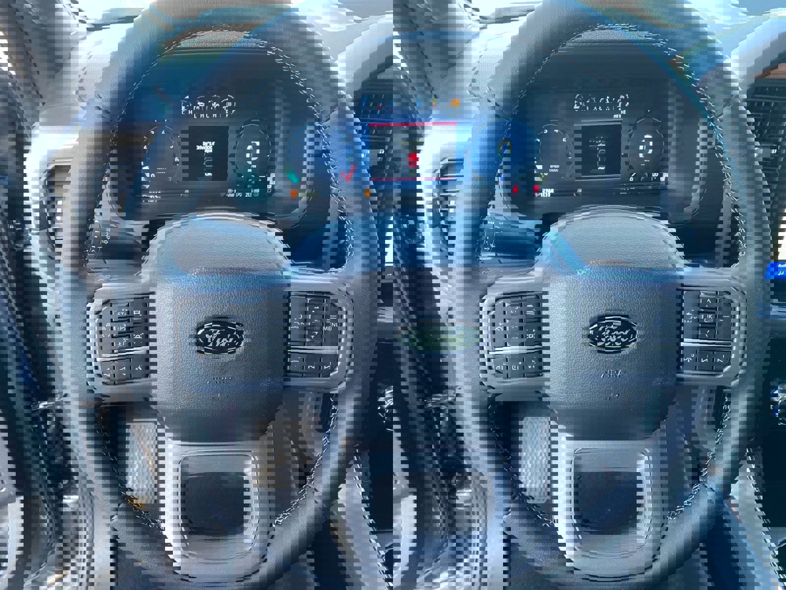 Used 2025 Ford F150 XLT w/ Equipment Group 302A MID image 10