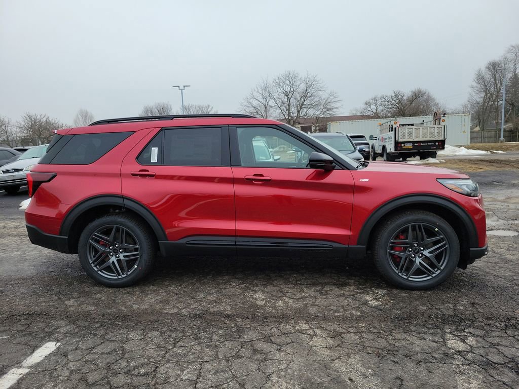 New 2026 Ford Explorer ST-Line w/ ST-Line Street Pack image 3