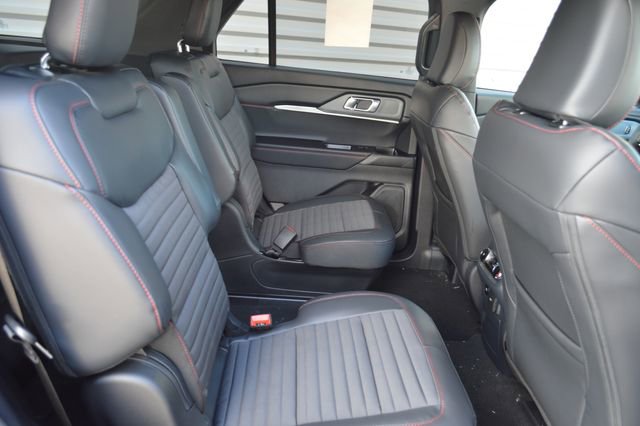 New 2026 Ford Explorer ST-Line image 33