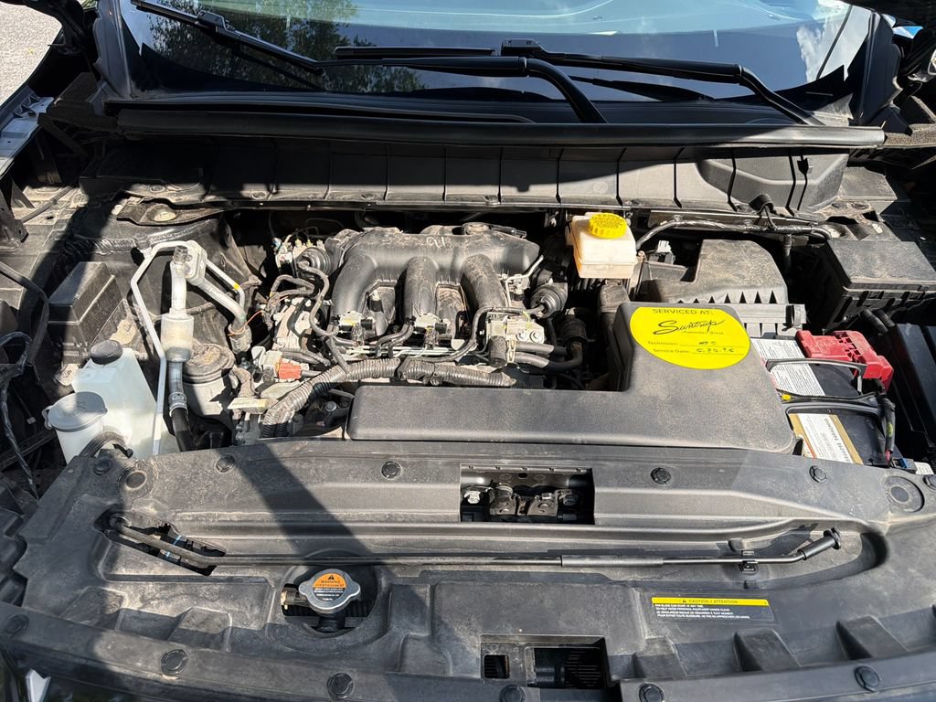 Used 2024 Nissan Pathfinder S AWD/4WD image 26