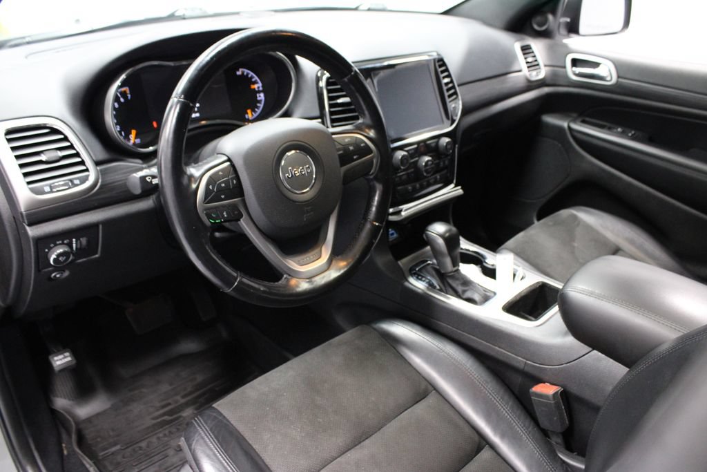 Used 2021 Jeep Grand Cherokee Laredo X AWD/4WD image 25