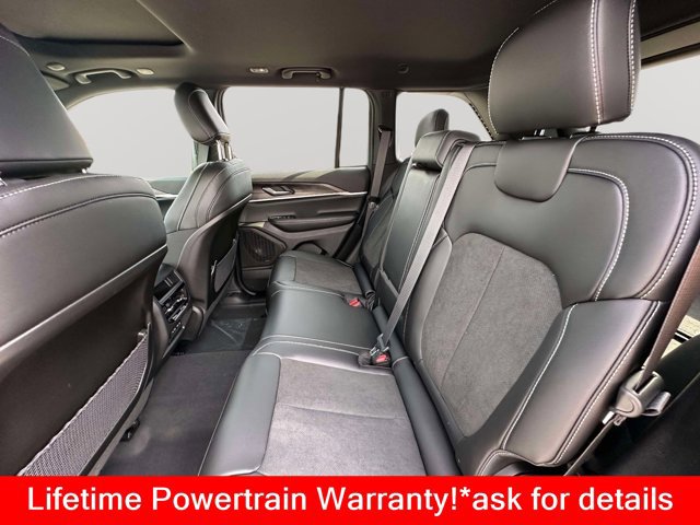 New 2026 Jeep Grand Cherokee Altitude AWD/4WD image 27